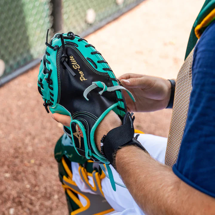 All-Star Sports Limited Pro-Elite 34.00" Catcher's Mitt CM3000-34-RHT-BK_MT